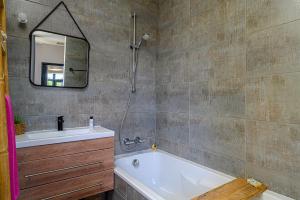 Maisons de vacances Le Clos du Lenn - Maison design a 5 min de Vannes : photos des chambres