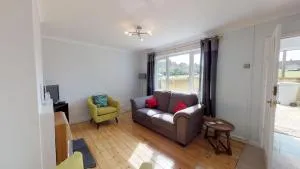 Taphouse Avenue - Crawley