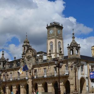 Apartamento DENTRO DE MURALLA y PARKING GRATUITO en pleno centro
