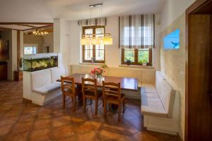 7 Bedroom Secluded Villa close to Prague