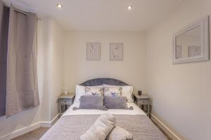 Spacious 3-Bed Apartments in the Heart of Bromley Modern Comfort & Convenience