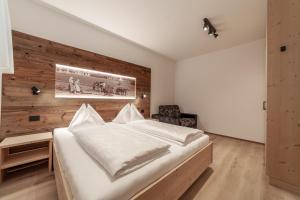 Dolomite Apartments 6&7 - by Familiaris