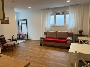 Moderne Einliegerwohnung am Park