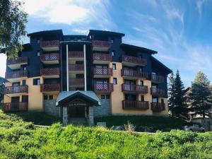 Duplex fonctionnel sur les pistes · Balcon sud-ouest · Proche commerces · 5 pers - FR-1-181-2501