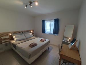 Spinola Bayview Apartment