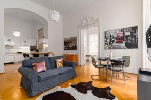 Broadway Apartment near Opera