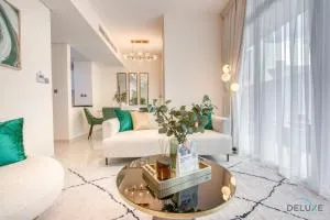 Restful 3BR Townhouse at DAMAC Hills 2 Dubailand by Deluxe Holiday Homes -  Al Lusaylī Restful 3BR Townhouse at DAMAC Hills 2 Dubailand by Deluxe Holiday Homes -  Al Lusaylī