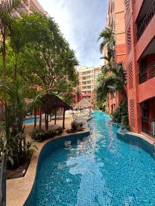 Seven Seas Condo Pattaya - 7 seas pool view