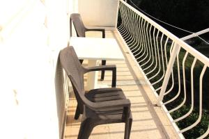 Makarska centre & free private parking