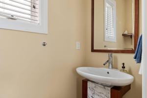 City Skyline - Outside decks - Contemporary