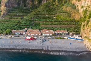 Baldeia - Oceanfront Apartments