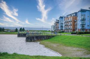 The Penthouse - 3 Bedroom Apartment - Llanelli