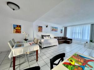 Condado Beachfront Tantra Apartment