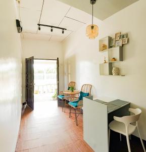 HOST HOMES - CASA ELIZA