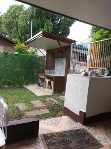 Bacolod Tiny House FAST WIFI with Barbeque Area