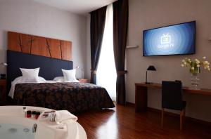 Junior Suite with Hot Tub room in The Code Hotel