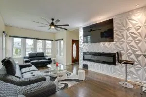 13 Mi to Dtwn Chicago Maywood Home with Fireplace - إلمهورست