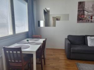 LibO-apartment, Inkilänmäki 23 with free parking