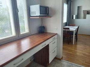 LibO-apartment, Inkilänmäki 23 with free parking