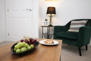 Beautiful modern house with free parking and fast WiFi next to Swansea Stadium and Morfa Park Shopping Centre hosted by Our Home Short Stays