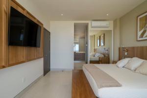 AMALFI - 3BR3b Vista Vela II Ocean View Condo