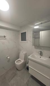 New and Bright 2-bedroom apartment in Cañamelar