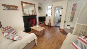 Tichbourne Street, Mumbles