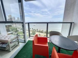 YOO luxury tower front sea view apartment