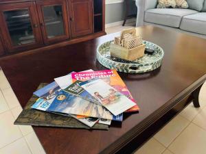Oasis Away Englewood, Florida! Spacious home w heated pool