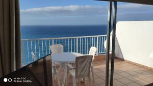 Amplio Apartamento con Vistas al Mar