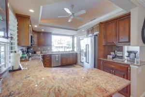 Palm Desert Escape with Patio and Shared Pool!