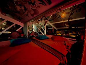 B&B / Chambres d'hotes Love-Room Chic&Glam- : photos des chambres