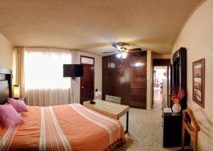 Casa de las Palmas Guest House