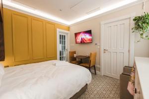 Zebbuga Lavish Suite 2