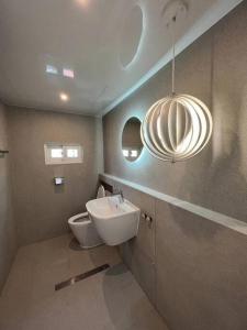 BridgeStar001 Gangnam Sinsa Station Garosugil 6 Guests