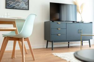 Appartements Confortable T2 / Clim + Parking : photos des chambres