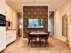 CASA REHSE I Loft-Apartment I kostenlos Parken & WLAN I Self-Check-in I ÖPNV I 65Zoll-TV