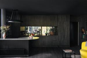 Luxurious Penthouse, Expansive Wrap-Around Terrace