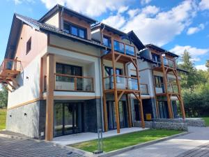 Widok na las, Pod Reglami studio