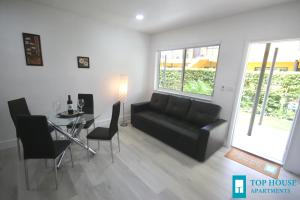 251 AirportTop House Apartments