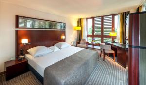 Comfort Double Room with Park View room in Dorint Am Goethepark Weimar