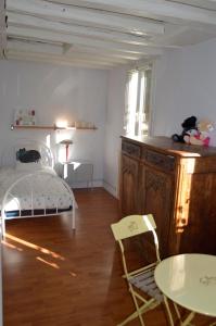 Maisons d'hotes Maison lAmrique welcome you to one of their rooms, Dogs are also welcomed : photos des chambres