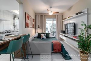 2 Quartos com Varanda a 300m RioCentro Wi-Fi 120mbps e Cozinha Completa - Condomínio com Piscina, Estacionamento, Portaria 24h e Parquinho Infantil - Apartamento indicado para Grupos, Hóspedes a Trabalho e Crianças