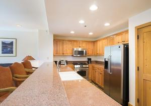 Bear Creek Lodge 208A