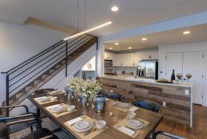 Bear Creek Lodge 412 by Alpine Lodging Telluride