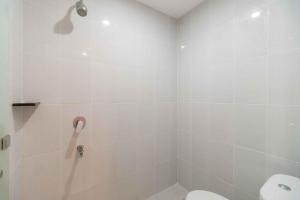 RedDoorz Syariah near Terminal Alam Barajo Jambi