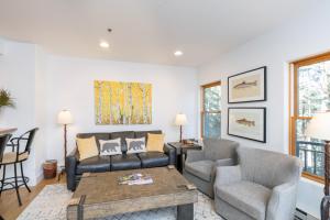 Bear Creek Lodge 205 by Alpine Lodging Telluride