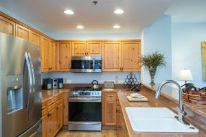 Bear Creek Lodge 205 by Alpine Lodging Telluride