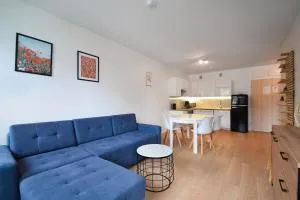 RentPlanet - Cztery Pory Roku - Stramnica