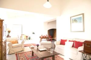 Chic Villa with Private Pool near Évora